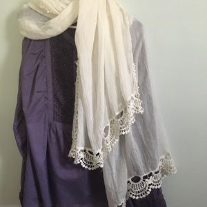 Beautiful dressy Scarf off white